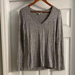Express Heather Gray V-Neck Long Sleeve Sweater Small